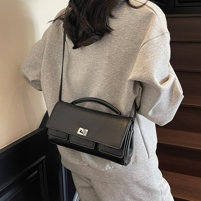 Cross-border 2025 New soft leather fashionable, versatile and high-end handbag, solid color simple and versatile single-shoulder crossbody bag for women Application Scenario