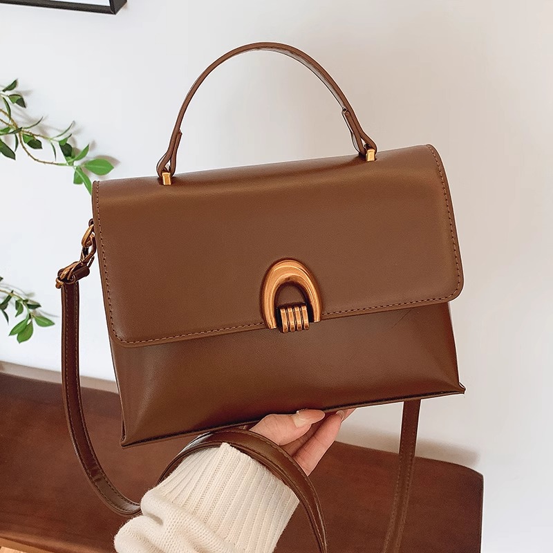 A niche design Korean-style casual and versatile handbag, a new 2024 stylish small square bag, a simple single-shoulder crossbody bag Specification drawing