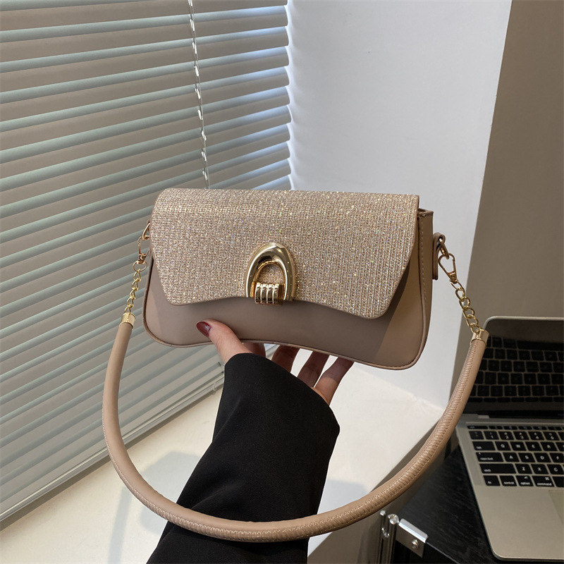 Retro style single-shoulder crossbody bag for women 2025 new stylish and fashionable commuting trend simple square underarm bag full figure