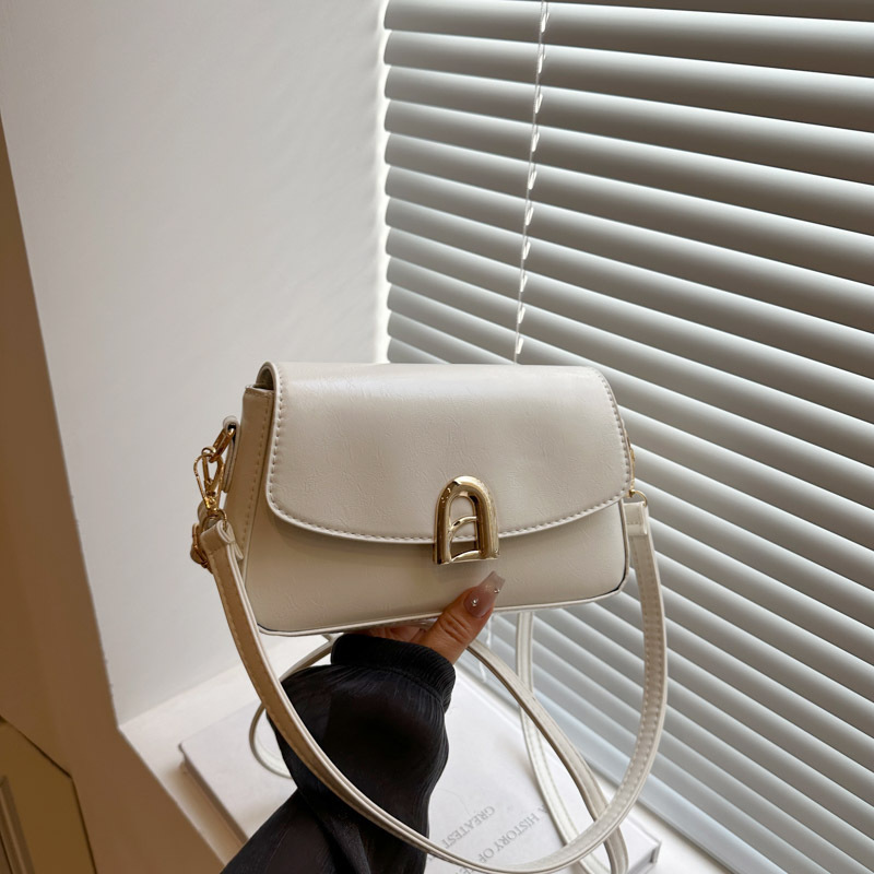 Cross-border quality bag crossbody bag 2025 new retro underarm single-shoulder bag, trendy and versatile commuting small square bag full figure