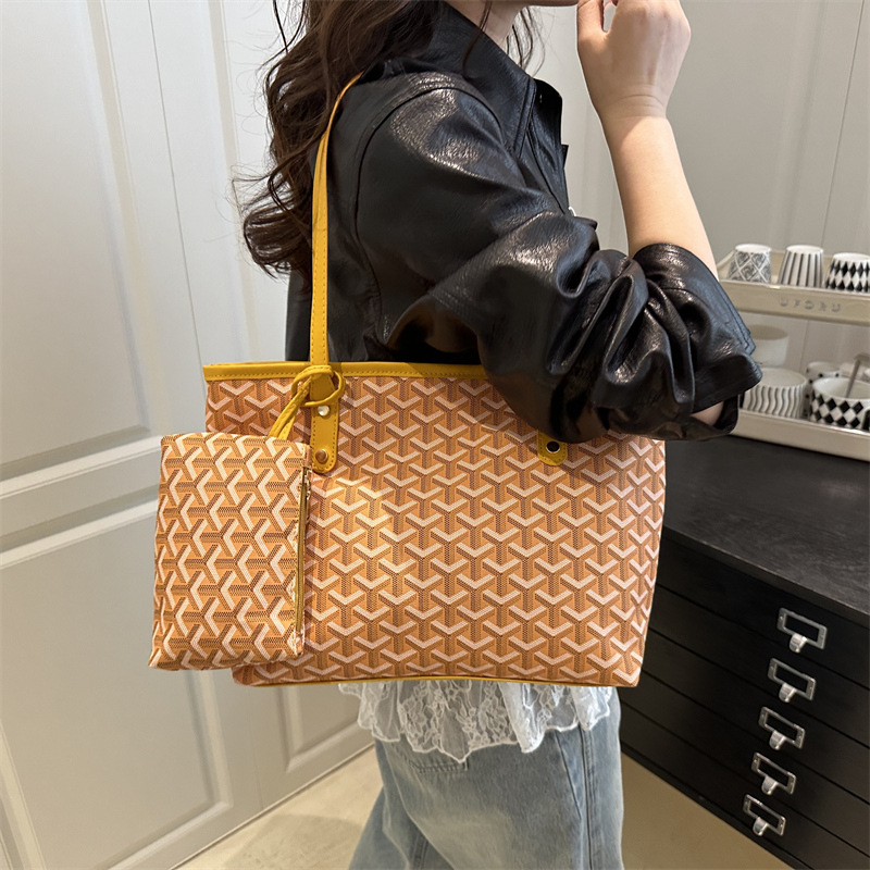 Cross-border niche printed design, large-capacity single-shoulder armpit bag, tote bag, stylish and versatile shopping bag, handbag for women details Picture
