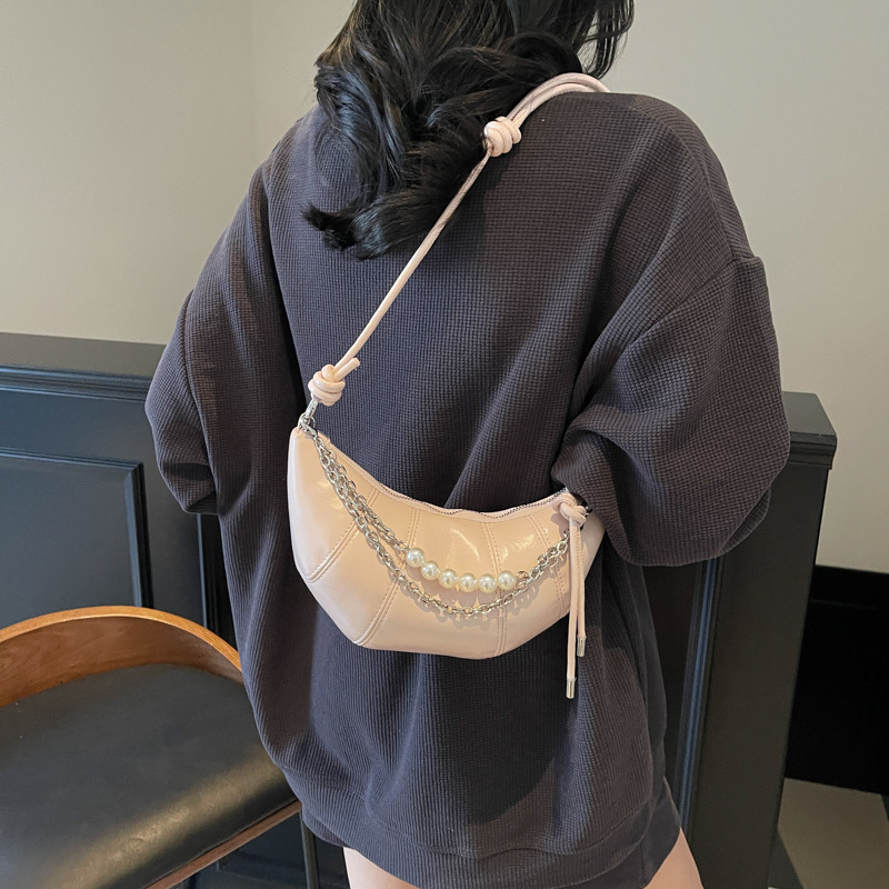 2025 New niche and trendy chain dumpling bag for women, casual and versatile, stylish single-shoulder crossbody bag for commuting details Picture