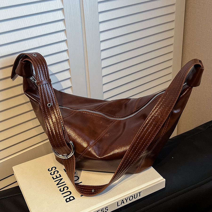 Retro textured croissant women's bag 2024 new style fashionable and stylish dumpling bag large capacity casual single-shoulder crossbody bag full figure