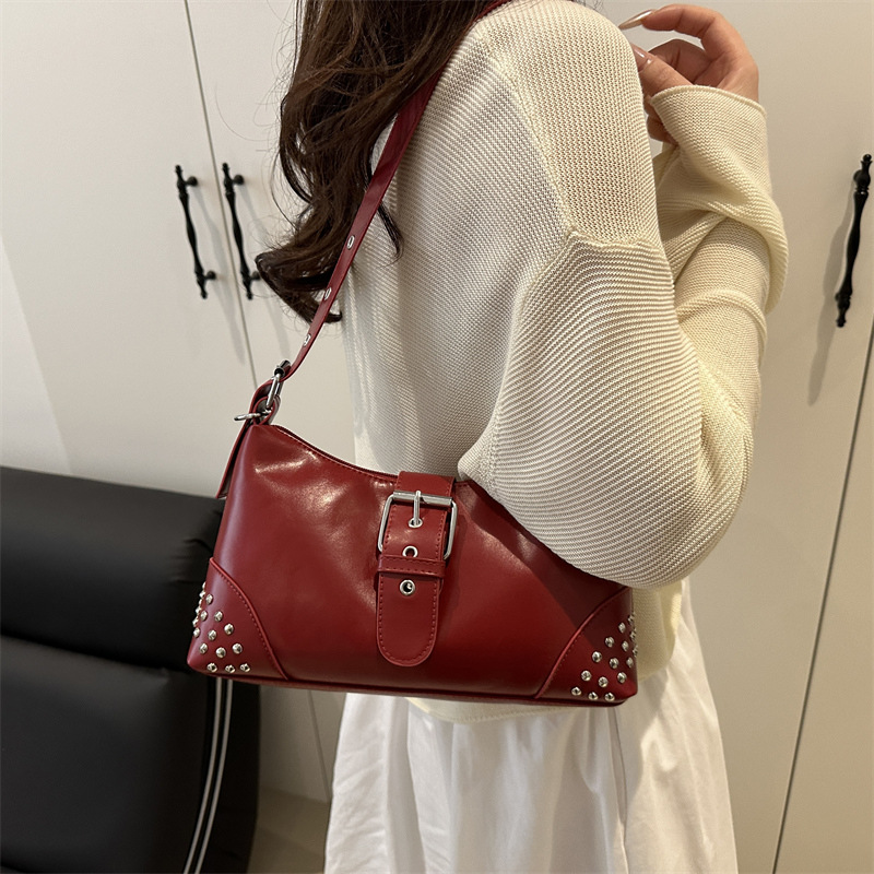 Sweet and cool Girl rivet tote bag for women 2025 New retro underarm bag, large capacity handbag, single-shoulder crossbody bag Specification drawing