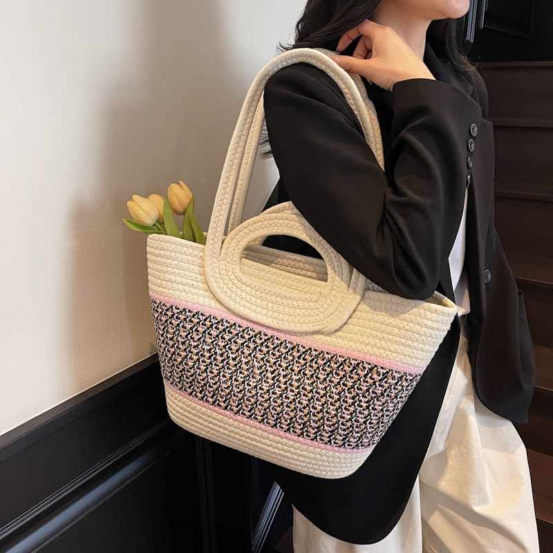 Hand-held vegetable basket bag for women, 2025 new trendy woven beach vacation straw woven bag, large capacity tote bag Specification drawing