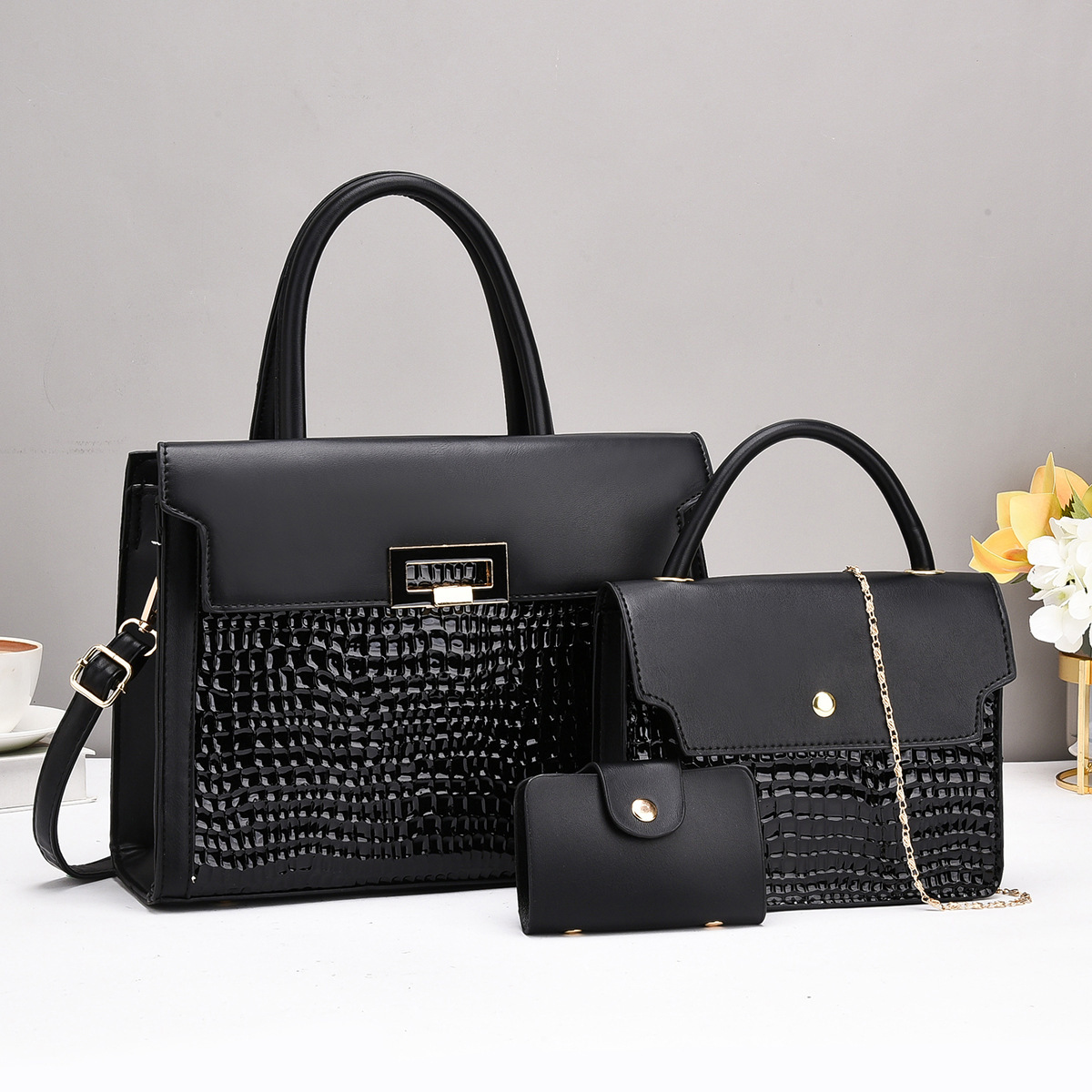 New fashionable PU three-piece women's bag, cross-border mother-and-child bag, 2024 European and American leather women's hand-held shoulder bag Application Scenario