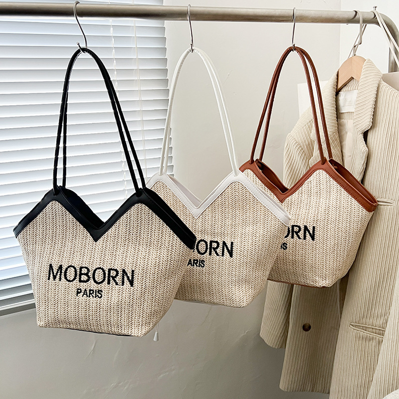 A trendy women's 2025 straw woven casual single-shoulder underarm bag and a fashionable letter-color casual tote bag Application Scenario