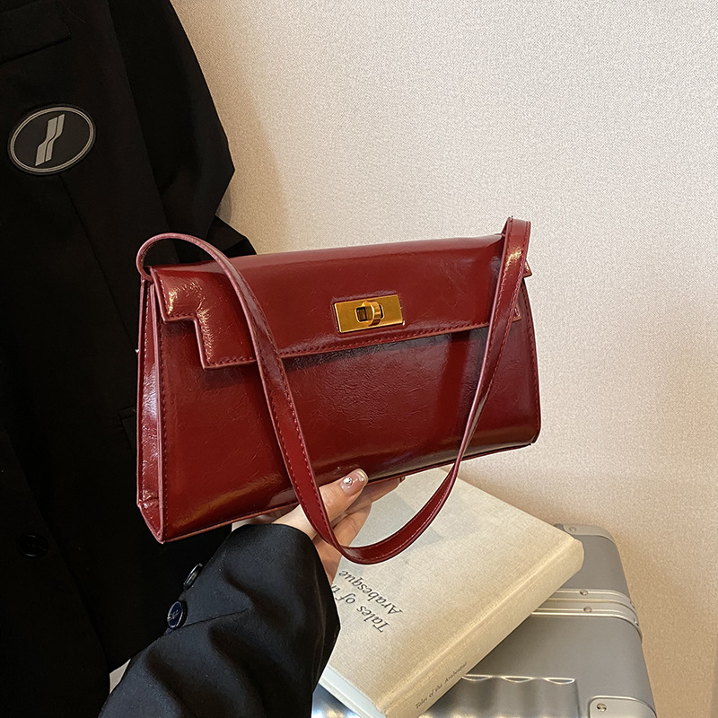 High-end underarm bag for women, 2025 new niche design retro Kelly bag, versatile for commuting, single-shoulder crossbody bag Specification drawing