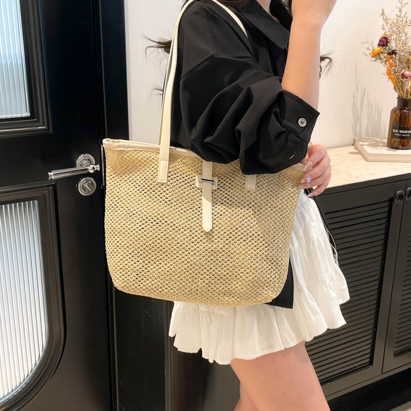 Korean version straw woven large-capacity mother-and-child bag 2025 summer new niche woven bag, stylish vacation single-shoulder tote bag details Picture