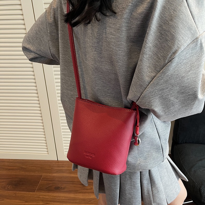 Trendy and fashionable lychee pattern bucket bag for women, 2025 new versatile solid color simple single-shoulder bag, stylish and casual crossbody bag Specification drawing
