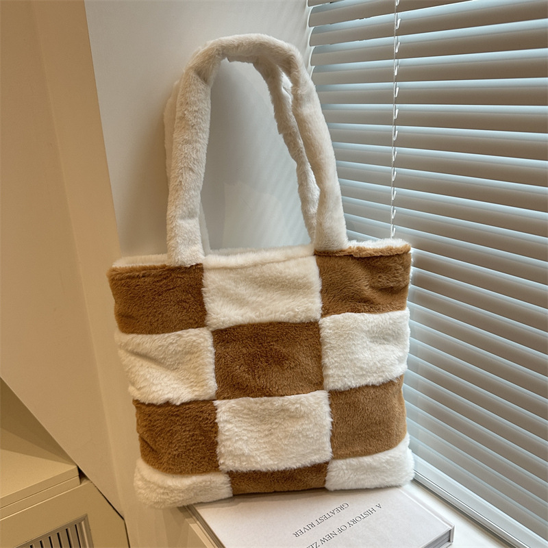 Sweet plush checkered large-capacity single-shoulder bag, crossbody bag, women's quality commuter tote bag, handbag full figure