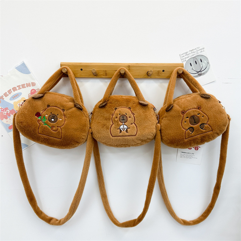 New Kapibala plush hand-held crossbody bag, plush toy, claw machine doll, coin purse, cartoon doll bag full figure