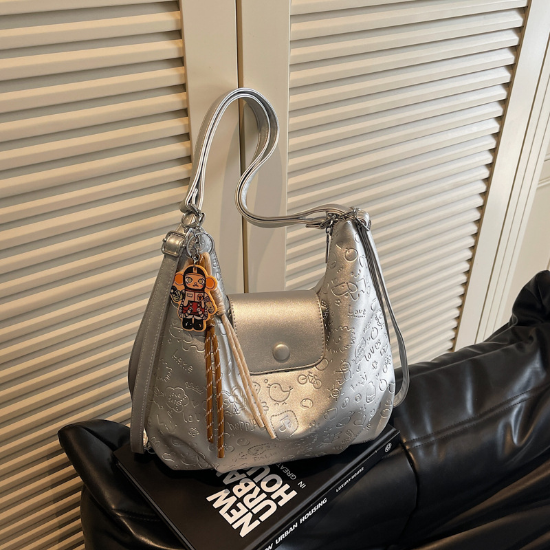 Retro commuting large-capacity bag for women 2025, new niche design, single-shoulder crossbody bag, lightweight backpack trend details Picture