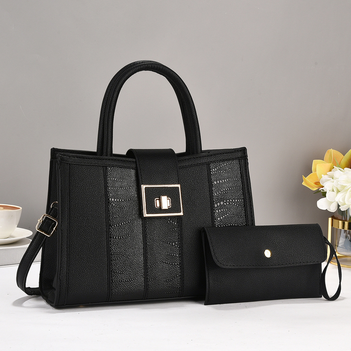 The new patchwork striped letter bag is a fashionable and trendy women's bag, a cross-border single-shoulder bag, a crossbody bag, and a high-end handbag for women full figure