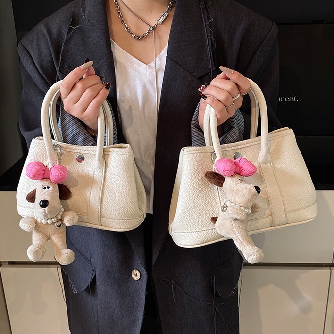 High-end and elegant, versatile women's handbag 2025 new style, fashionable single-shoulder platinum bag, casual crossbody tote bag full figure