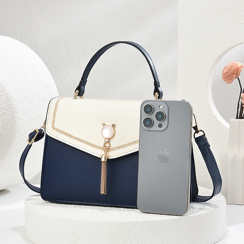Small bag Women's Bag 2023 Fashionable New style fresh color-blocking girl mobile phone bag, single-shoulder versatile small crossbody bag manufacturer wholesale Application Scenario