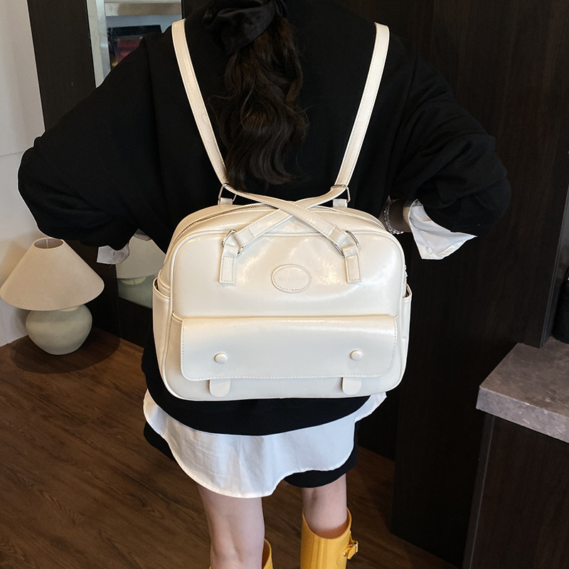High-end women's bag, retro large-capacity pillow bag, 2025 new summer single-shoulder bag, fashionable and trendy backpack details Picture