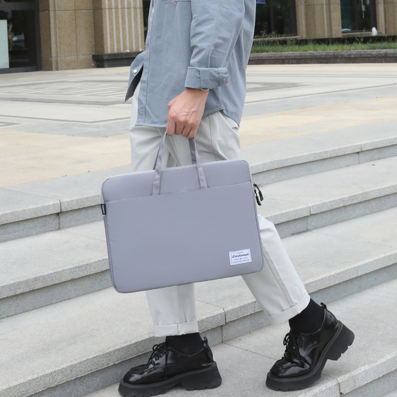 A niche and simple design handbag for the summer of 2025, a solid color, large capacity and versatile handbag Specification drawing
