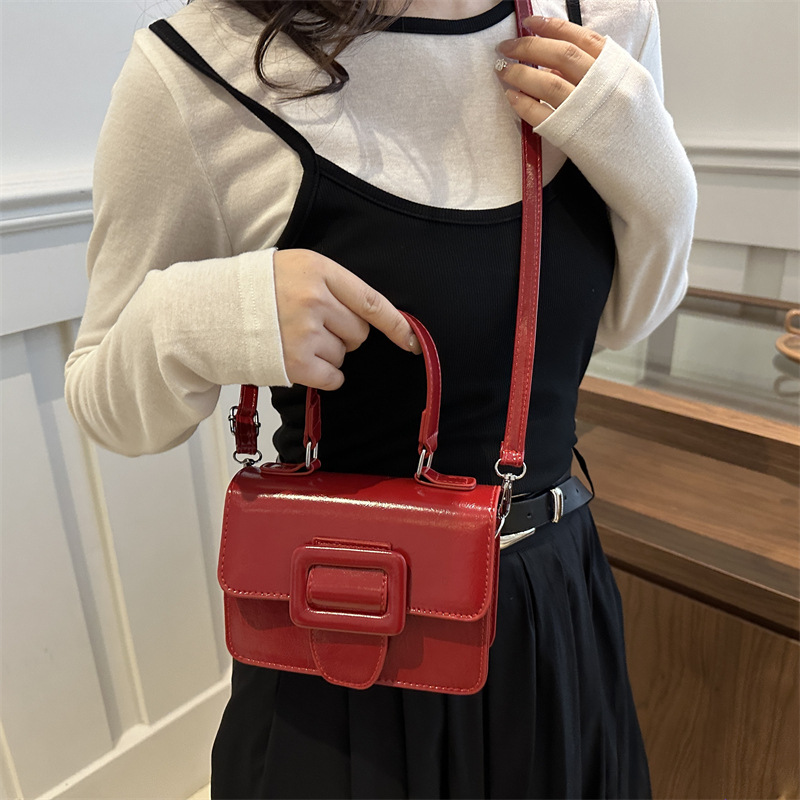 Korean style trendy hand-held small square bag for women, new autumn 2024, fashionable and simple belt-buckle single-shoulder bag, trendy crossbody bag details Picture