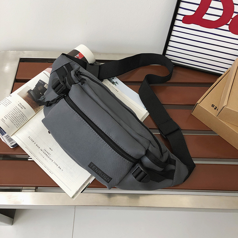 The new fashionable and trendy chest bag is a bestseller for men and women's outdoor trips. The crossbody bag is waterproof and has a large capacity. The waist bag is neutral details Picture
