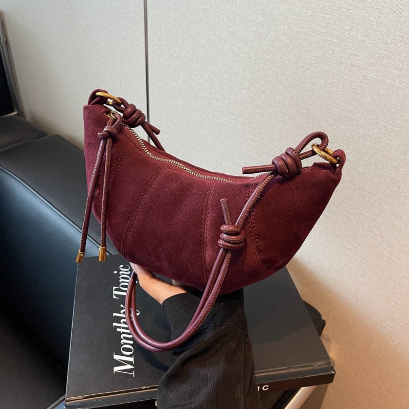 A niche retro and fashionable frosted dumpling bag for women, 2024 new casual single-shoulder crossbody bag, versatile commuter croissant details Picture