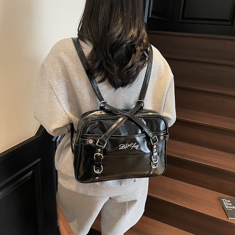 A versatile soft leather, simple school style, large-capacity single-shoulder underarm bag, a new 2025 fashionable and trendy commuting backpack Specification drawing