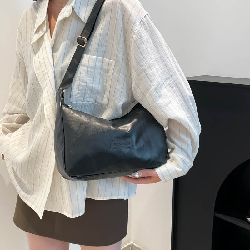 Women's bag 2025 New retro college style, versatile, large-capacity casual, large class commuting bag, single-shoulder handbag details Picture