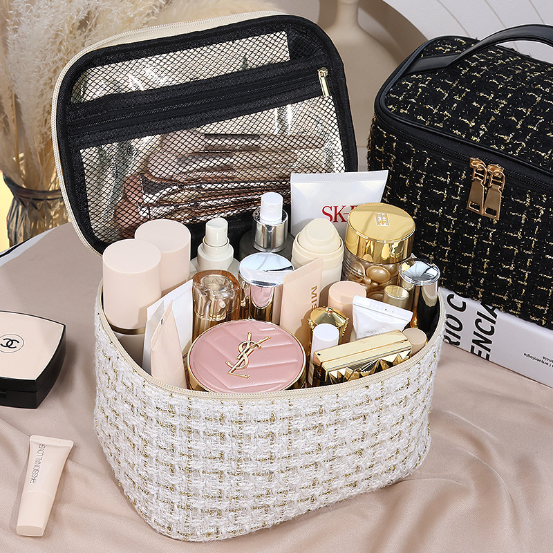 Xiaoxiangfeng makeup bag for women, large-capacity portable, ins, high appearance level, new travel cosmetics, toiletries and storage bag details Picture