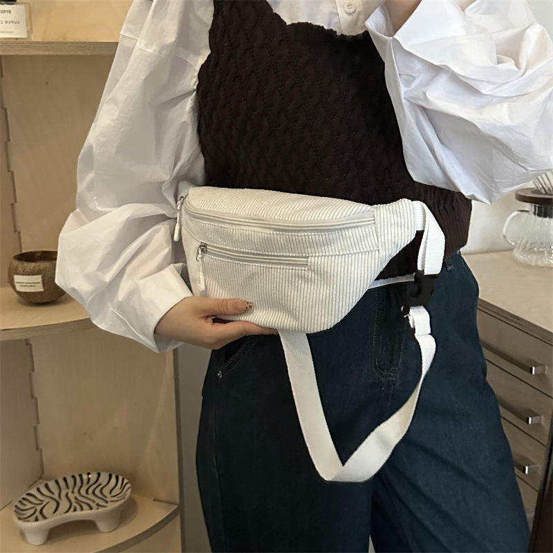 The new 2024 autumn/winter collection of corduroy cross-border large-capacity, lightweight and simple single-shoulder backpack with a casual and elegant crossbody style Specification drawing