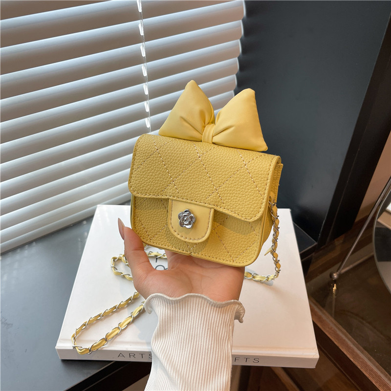 2025 New style Forest cute Little Chanel mini diamond-shaped chain bag, women's stylish solid color single-shoulder bag, simple crossbody bag full figure