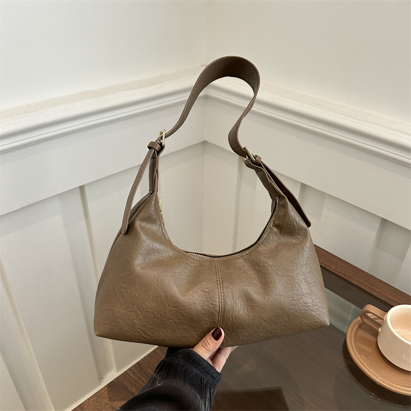 Fashionable and simple single-shoulder underarm bag for women, 2024 new Korean style trendy Instagram versatile commuting crossbody crescent-shaped bag full figure