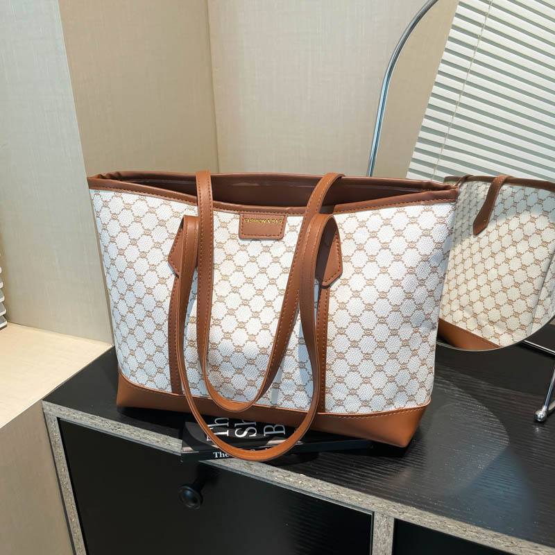 Tote bag, single-shoulder bag, versatile handbag for commuting to work, crossbody bag for women, large-capacity armpit bag full figure