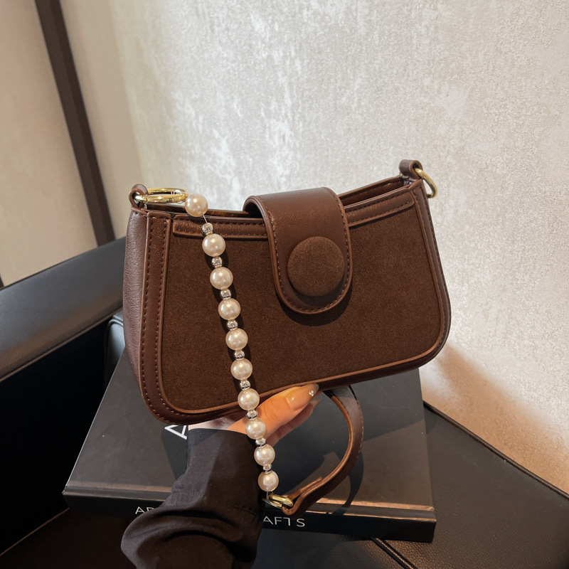 Stylish single-shoulder bag 2024 new style, European and American fashion high-end chain mini square bag, crossbody underarm handbag details Picture