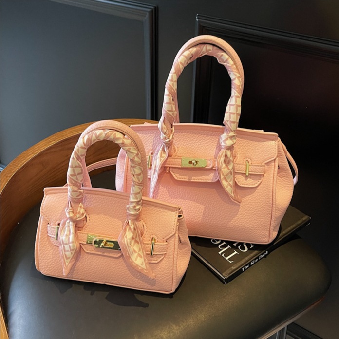 Cross-border 2025 New high-end commuter Kelly bag, women's fashionable silk scarf, popular and versatile single-shoulder crossbody bag full figure
