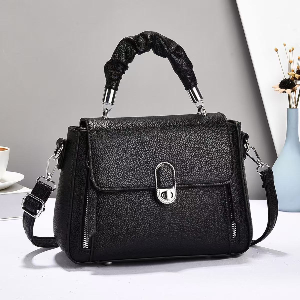 French handbag, cross-border women's bag, new trendy crossbody bag, niche fashion, versatile shoulder bag, casual texture details Picture
