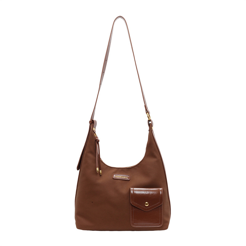 This year, niche design bags are in fashion. The 2024 new style of women's casual and versatile single-shoulder underarm bag is a simple bucket bag Item Picture