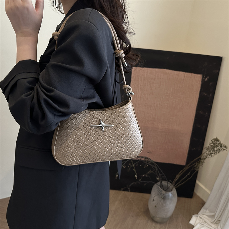 New minimalist commuting retro bag, high-end texture, fashionable, single-shoulder versatile, underarm bag, large capacity handbag for women Specification drawing