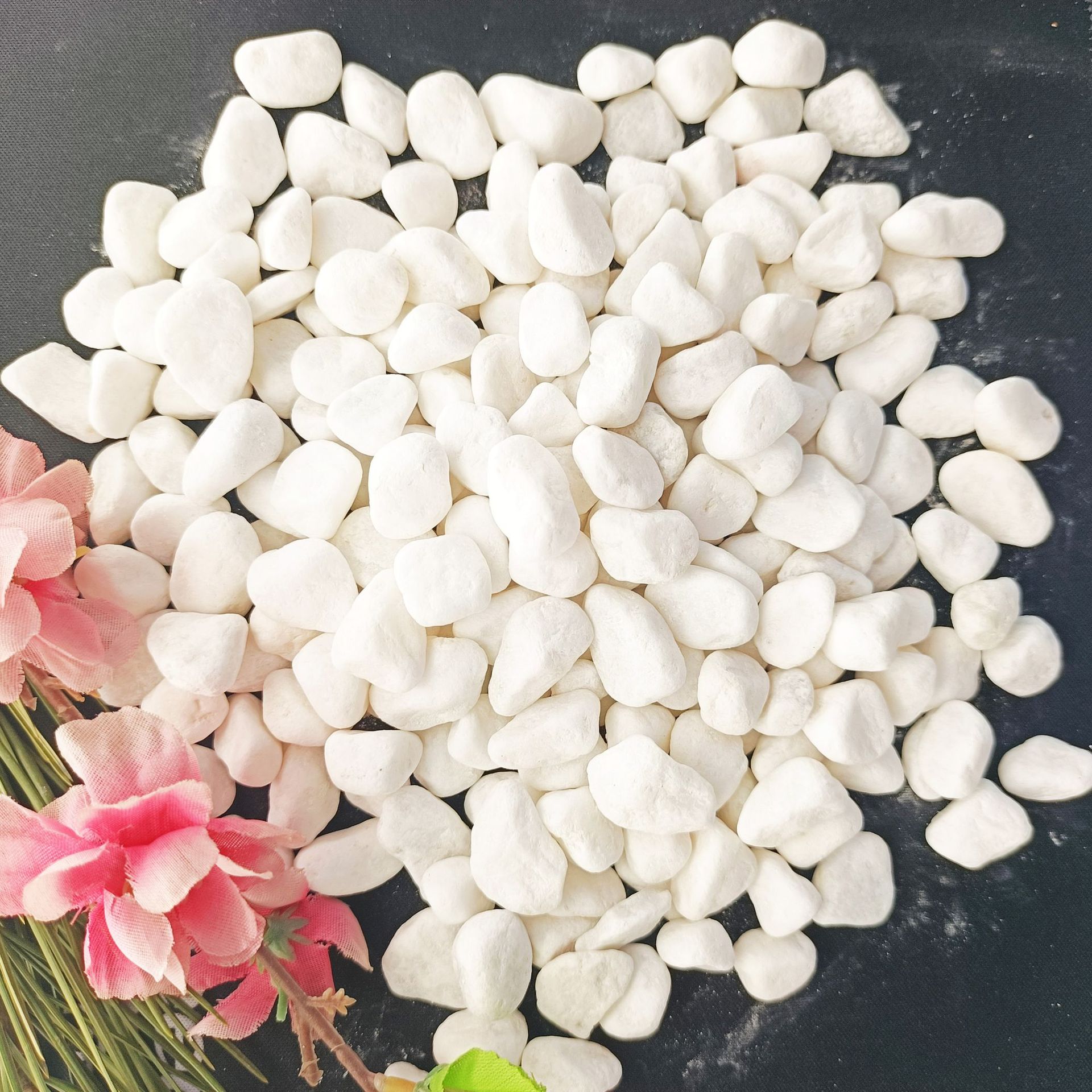 White pebbles, natural dolomite, white gravel, washed stone, ground paving, special paving for garden landscaping Specification drawing