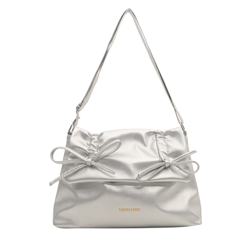 Casual soft surface large-capacity bag for women, 2024 new stylish and versatile crossbody bag, pleated drawstring cloud bag Item Picture