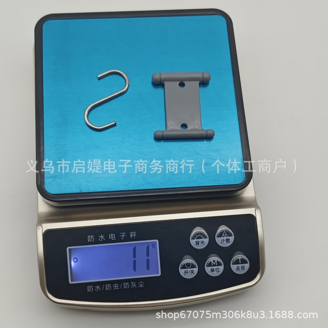 Cross-border new products: RV sunshade hook, outdoor clothes drying hook, camping vehicle, RV canopy clothing hook Application Scenario