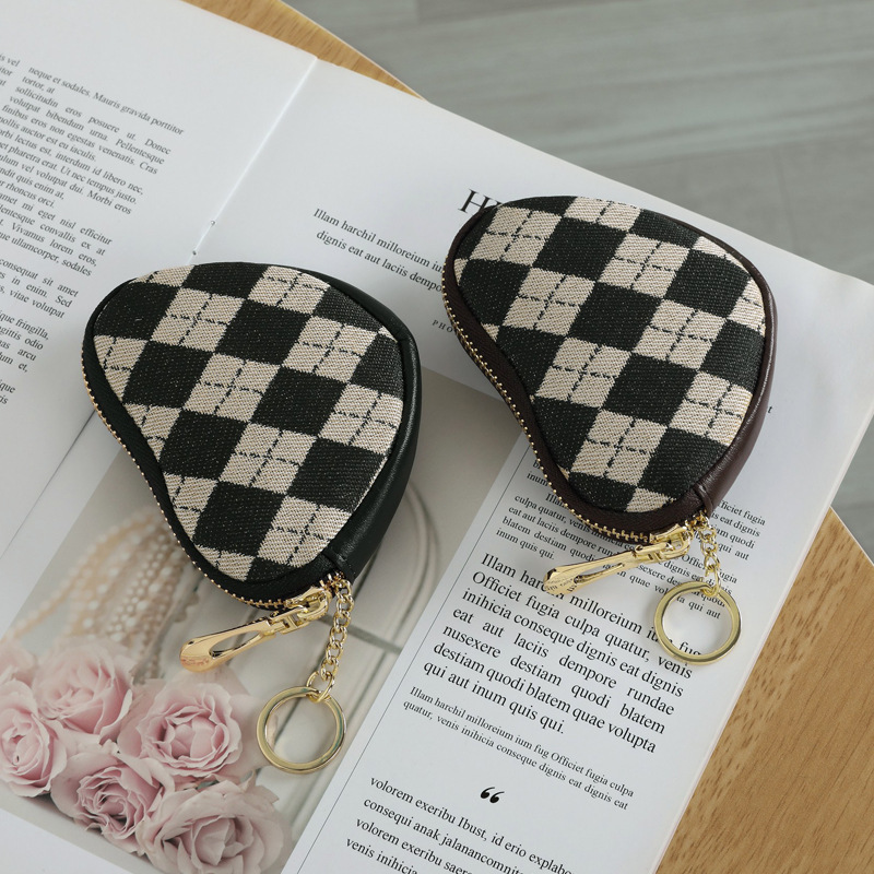 New fashionable checkered coin purse, mini short wallet, heart-shaped small portable keychain coin purse card case details Picture
