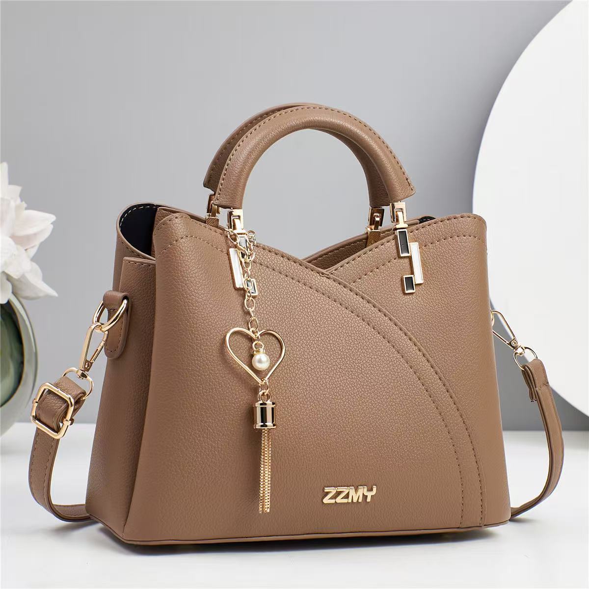 High-end handbag for women, new trendy cross-border internet-famous handbag, versatile bestseller, large-capacity fashionable single-shoulder crossbody bag for women full figure