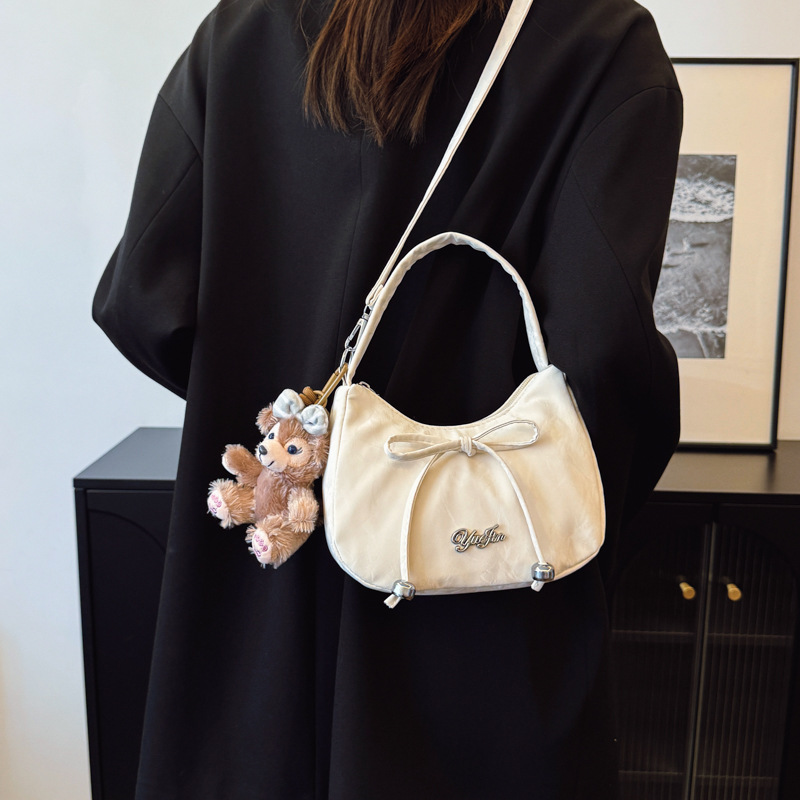 High-quality underarm small bag for women 2025 summer, new fashionable and versatile single-shoulder bag, niche design handbag, dumpling bag details Picture