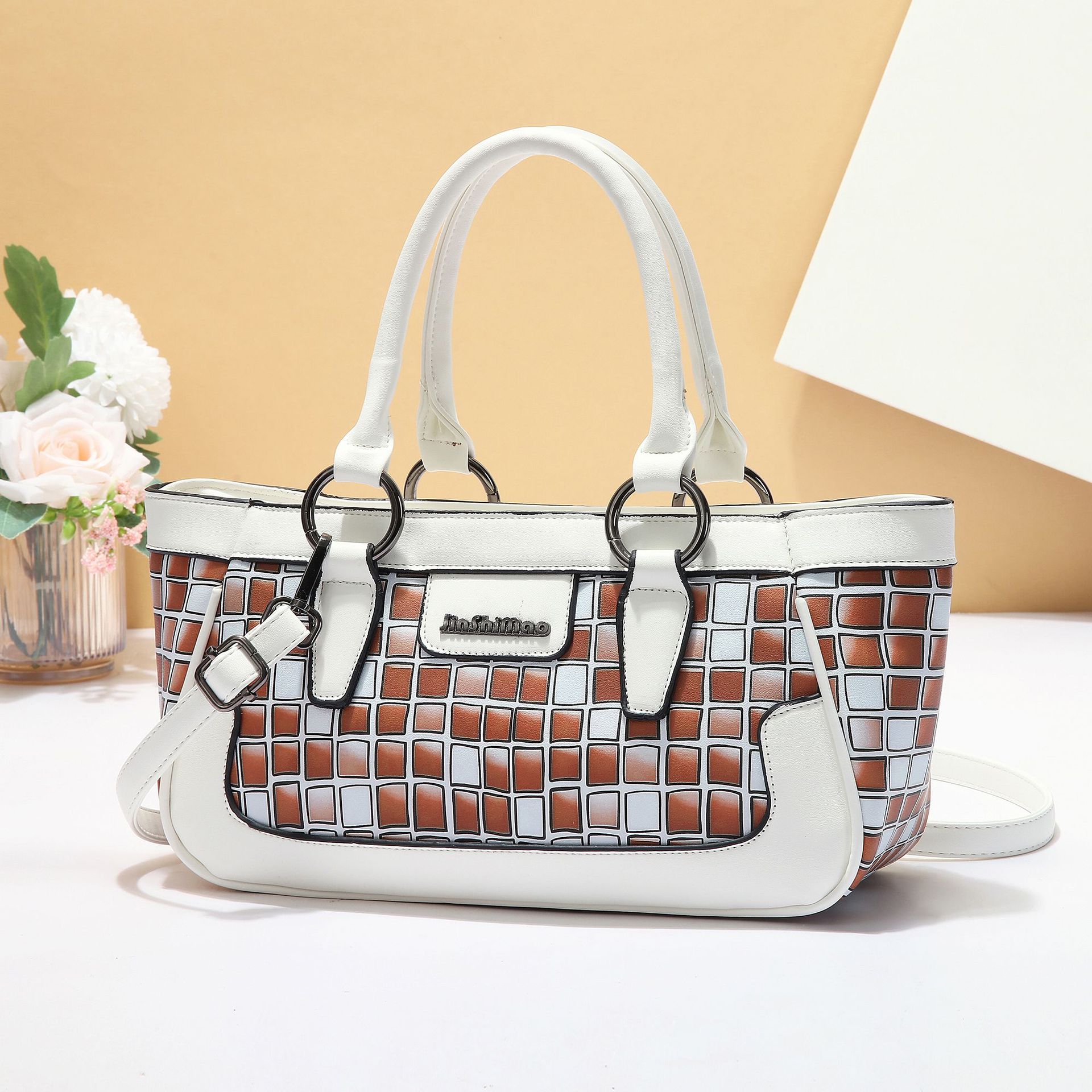 Wholesale checkered bag for women, 2025 new style, stylish and versatile single-shoulder crossbody bag, wedding bride shell bag details Picture