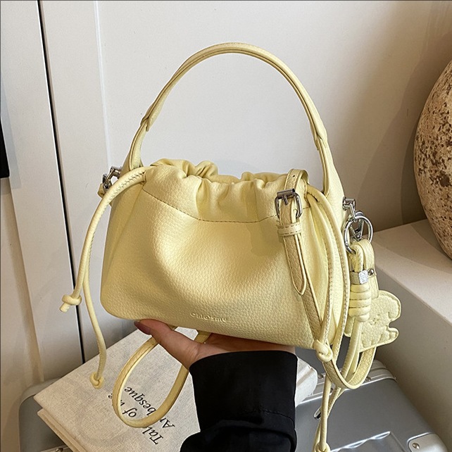 Korean ins pleated bag, trendy and fashionable bucket bag for women 2025, new simple single-shoulder bag, high-end crossbody bag full figure
