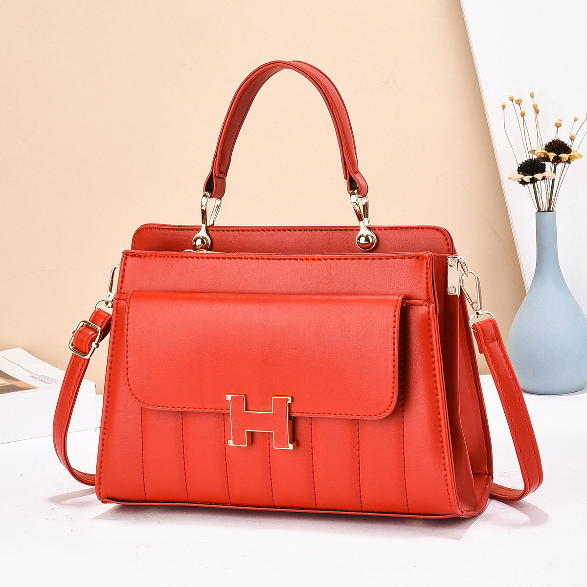2025 Korean version solid color handbag, women's fashion, European and American trend, versatile and exquisite single-shoulder crossbody bag manufacturer wholesale Specification drawing