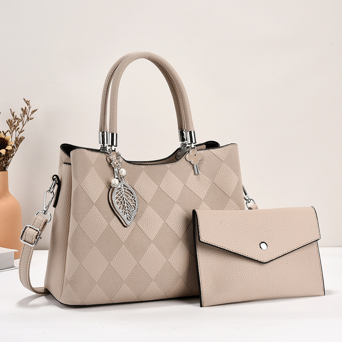 Women's single-shoulder crossbody bag, new women's bag, women's manufacturer, foreign trade fashionable and versatile mother-and-child bag details Picture