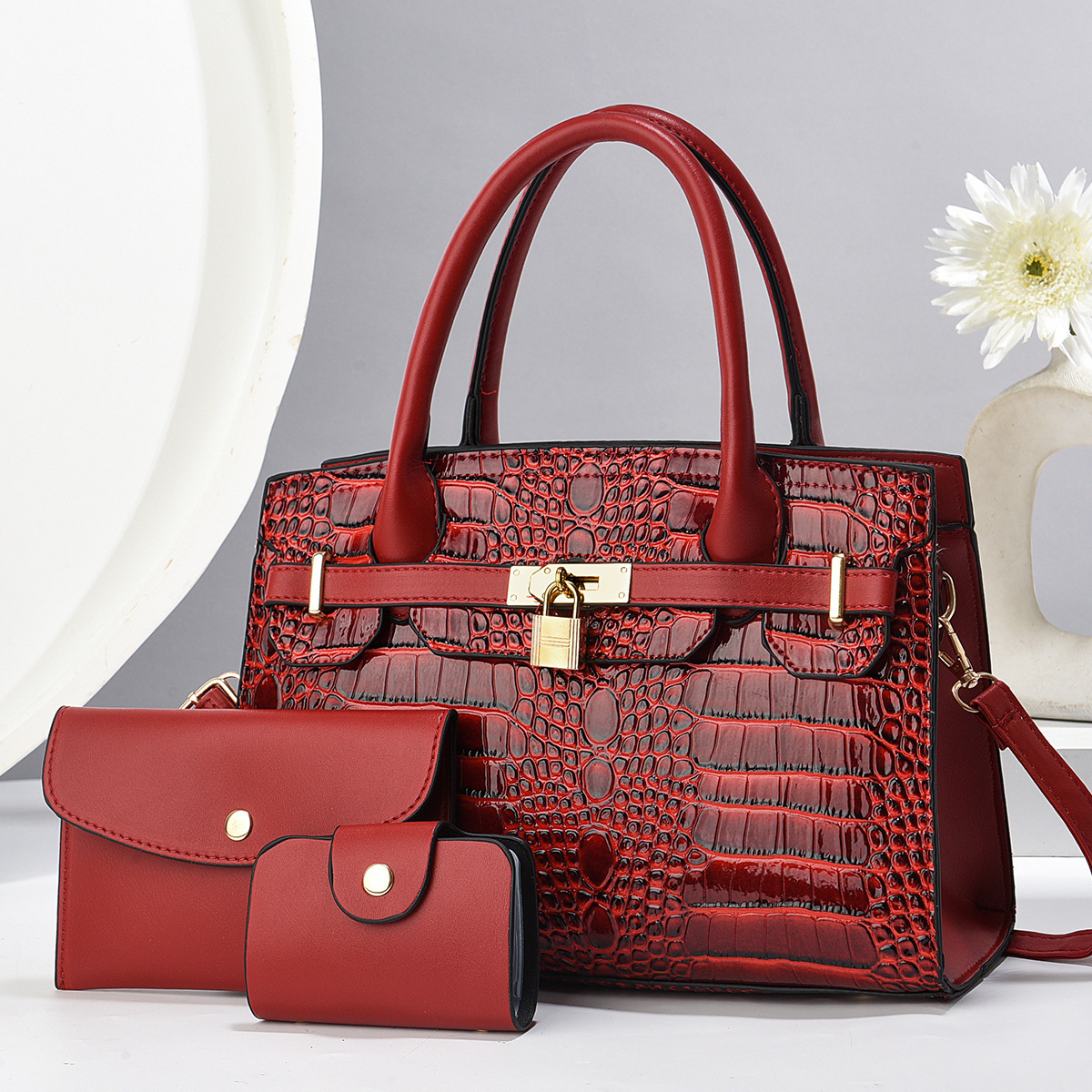 2024 New three-piece crocodile print handbag set, an export bag for women, large-capacity single-shoulder crossbody bag from Europe and America full figure
