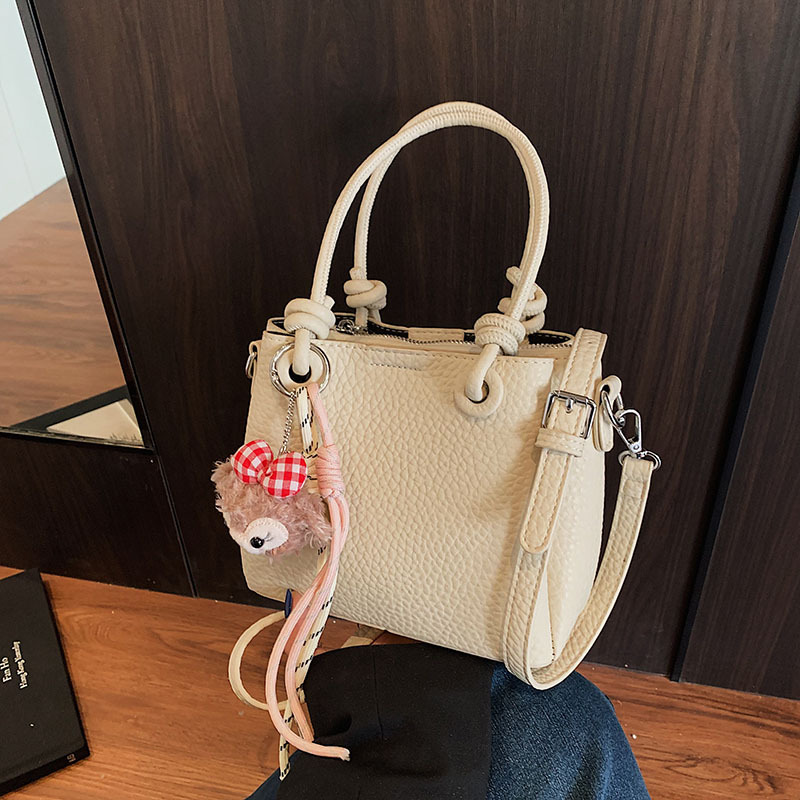 High-end lychee pattern bucket bag for women 2025 new style hand-held vegetable basket bag, fashionable and versatile single-shoulder crossbody bag details Picture