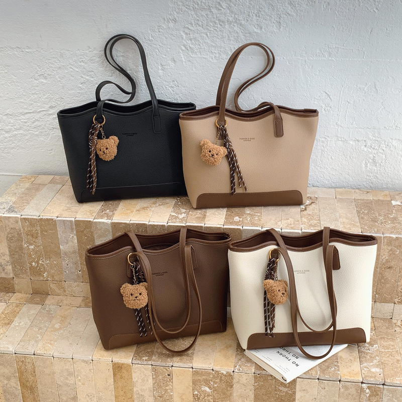 Simple and trendy bucket bag 2025 Women's new style bag, fashionable and versatile, large-capacity tote single-shoulder bag for commuting Application Scenario